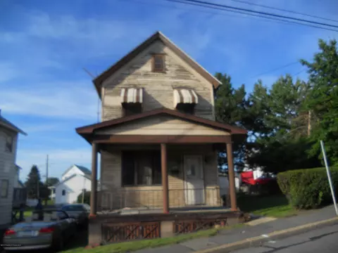 721 E Drinker St, Dunmore, PA 18512 photo 1