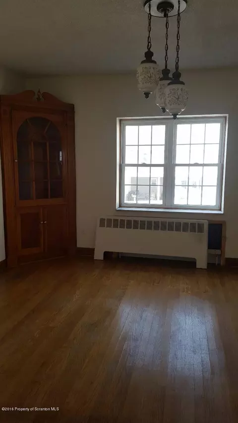 218 E 3rd St, Hazleton, PA 18201 photo 11