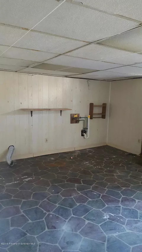 218 E 3rd St, Hazleton, PA 18201 photo 19