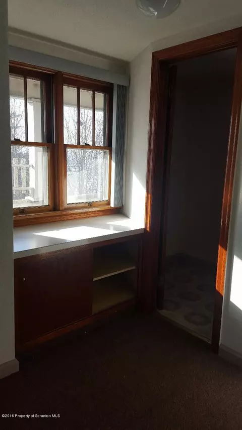 218 E 3rd St, Hazleton, PA 18201 photo 12