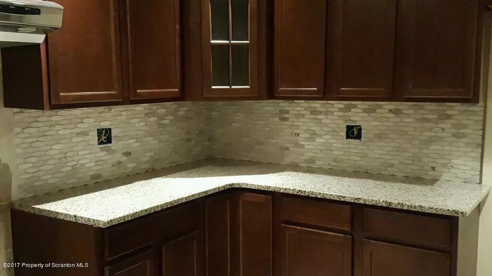  101 Erie St, Jessup, PA 18434 photo 4