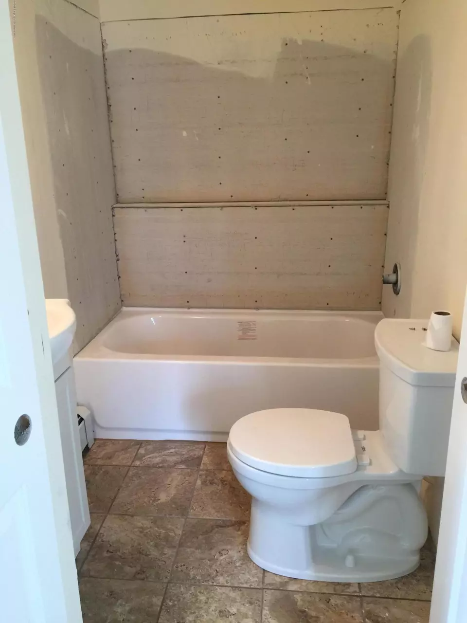  101 Erie St, Jessup, PA 18434 photo 20