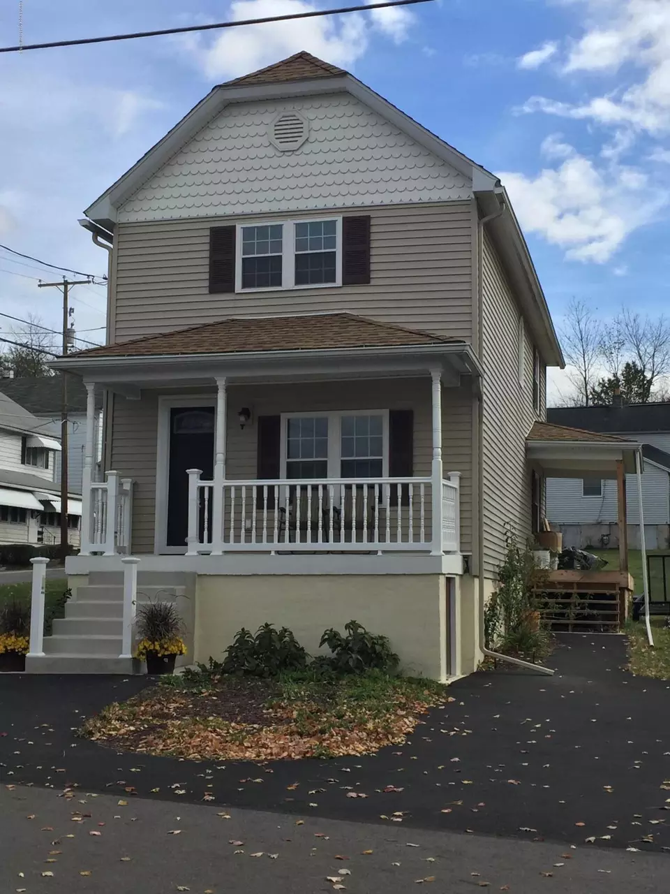  101 Erie St, Jessup, PA 18434 photo 3