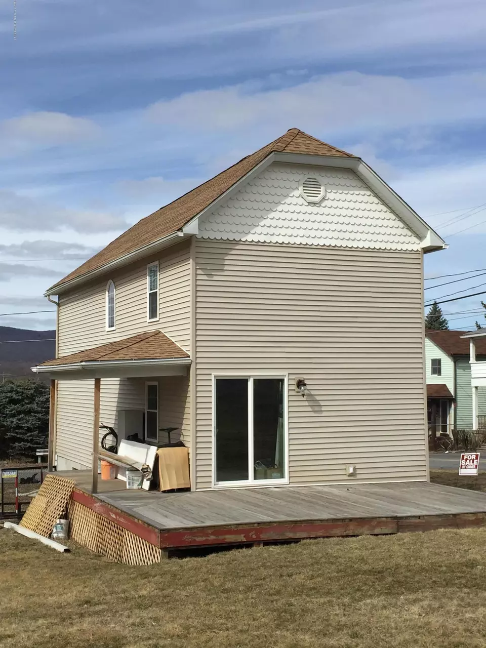  101 Erie St, Jessup, PA 18434 photo 8