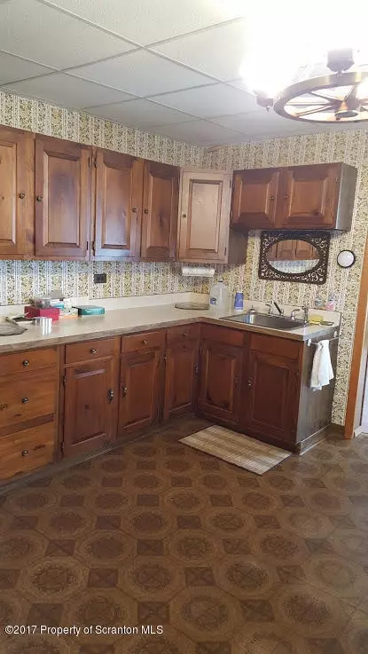 535 Eynon St, Scranton, PA 18504 photo 5