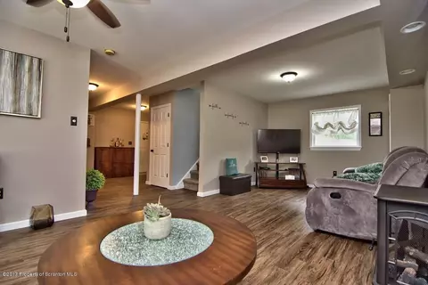 605 Loop Ave, Scranton, PA 18508 photo 29