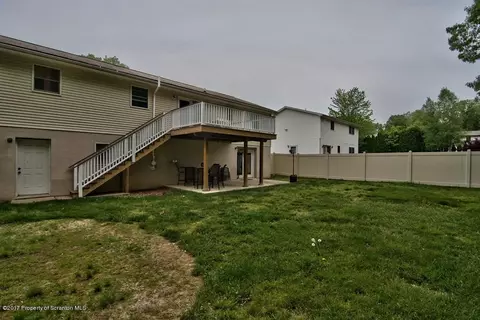 605 Loop Ave, Scranton, PA 18508 photo 42