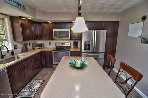 605 Loop Ave, Scranton, PA 18508 photo 12