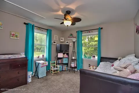 605 Loop Ave, Scranton, PA 18508 photo 14