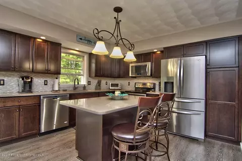 605 Loop Ave, Scranton, PA 18508 photo 10