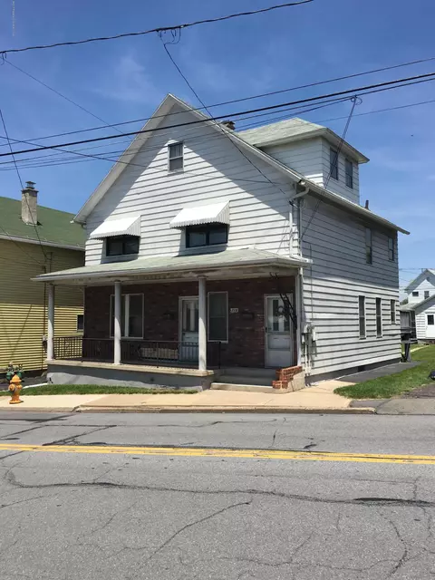 719 E Drinker St, Dunmore, PA 18512 photo 1