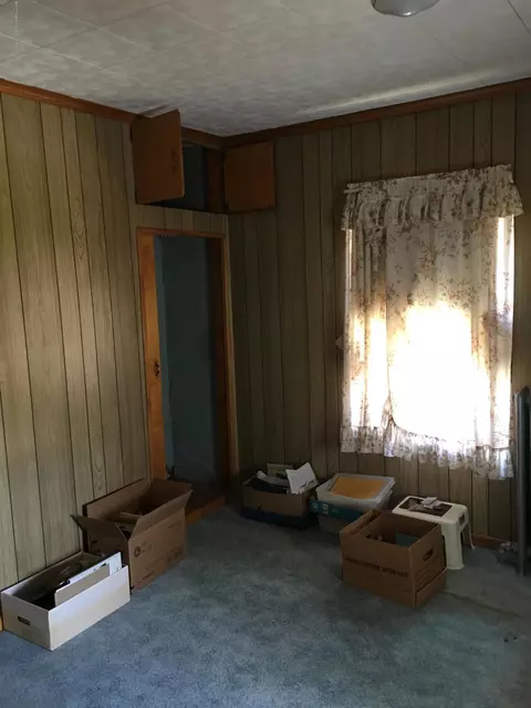 719 E Drinker St, Dunmore, PA 18512 photo 33