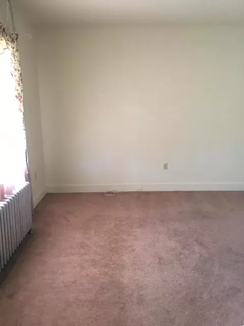 719 E Drinker St, Dunmore, PA 18512 photo 23