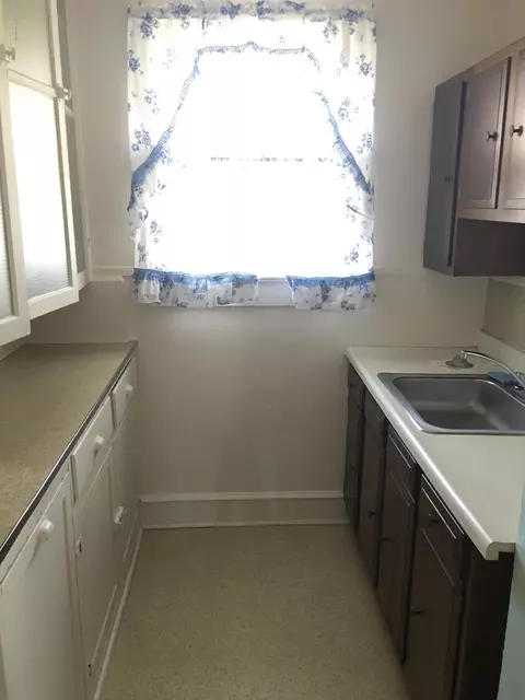 719 E Drinker St, Dunmore, PA 18512 photo 19