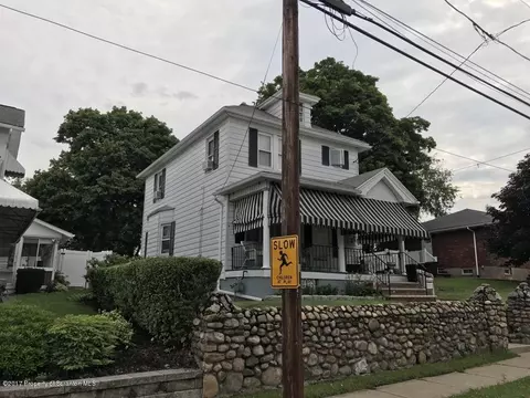 177 E Pine St, Dunmore, PA 18512 photo 3