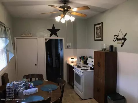 177 E Pine St, Dunmore, PA 18512 photo 9