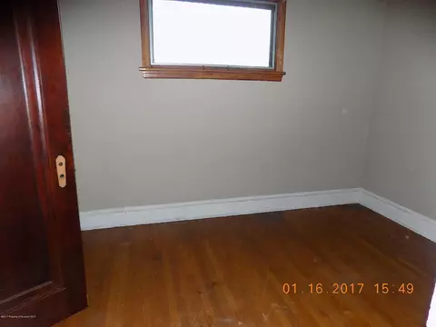 407 Susquehanna Ave, Olyphant, PA 18447 photo 19
