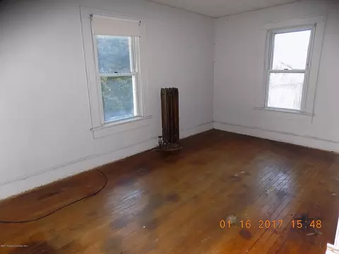 407 Susquehanna Ave, Olyphant, PA 18447 photo 16