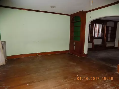 407 Susquehanna Ave, Olyphant, PA 18447 photo 4