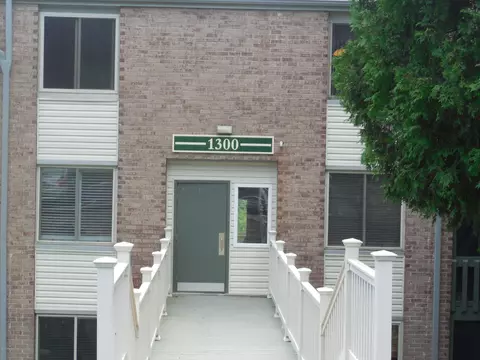 1312 Summit Pointe Columbia, Scranton, PA 18508 photo 1