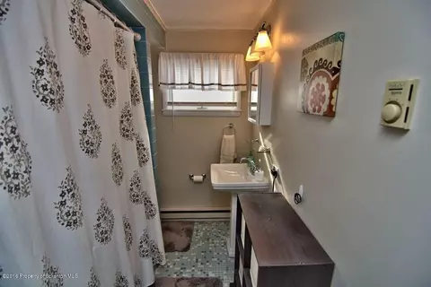 512 Jadwin St, Scranton, PA 18509 photo 23
