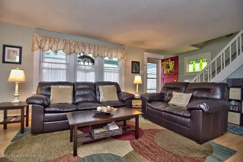 512 Jadwin St, Scranton, PA 18509 photo 4
