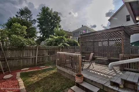 512 Jadwin St, Scranton, PA 18509 photo 27