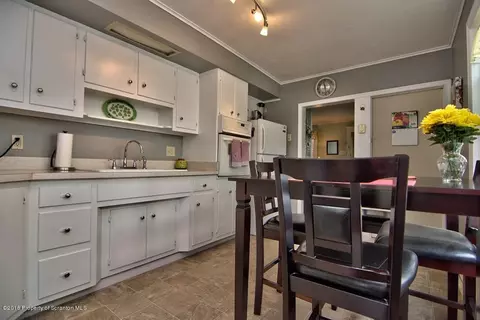 512 Jadwin St, Scranton, PA 18509 photo 9
