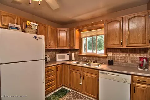 302 Kennedy St, Old Forge, PA 18518 photo 3