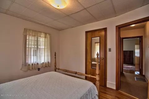 527 Edith St, Old Forge, PA 18518 photo 15