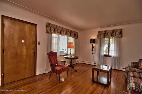 527 Edith St, Old Forge, PA 18518 photo 10