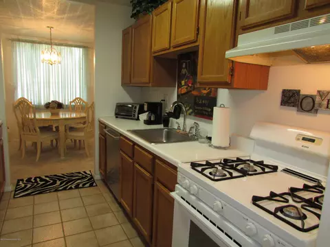 1404 Summit Pointe, Scranton, PA 18508 photo 8