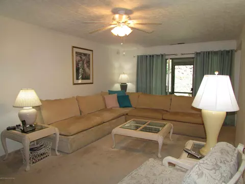 1404 Summit Pointe, Scranton, PA 18508 photo 4