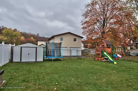 304 E Line St, Olyphant, PA 18447 photo 44