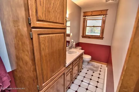 304 E Line St, Olyphant, PA 18447 photo 39