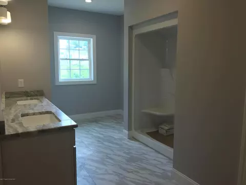 98 Forest Dr, Eynon, PA 18403 photo 12