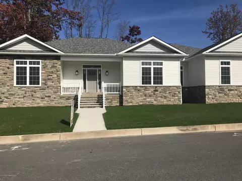 98 Forest Dr, Eynon, PA 18403 photo 1