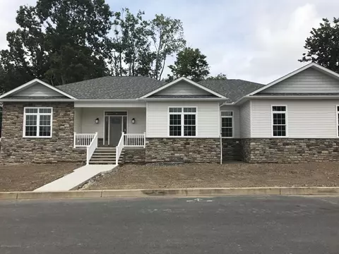 98 Forest Dr, Eynon, PA 18403 photo 5