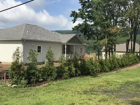 98 Forest Dr, Eynon, PA 18403 photo 7