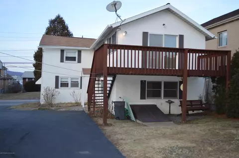 710 E Drinker St, Dunmore, PA 18512 photo 2