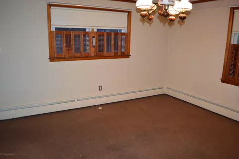 710 E Drinker St, Dunmore, PA 18512 photo 10