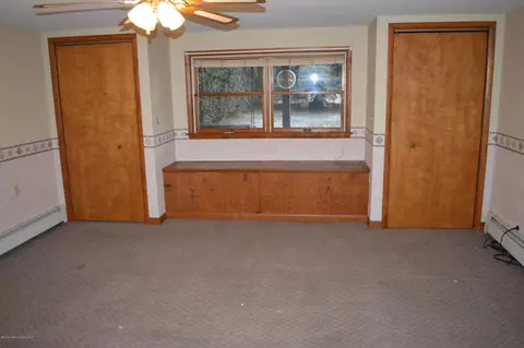 710 E Drinker St, Dunmore, PA 18512 photo 5