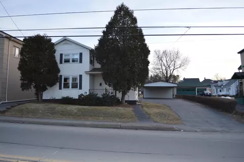 710 E Drinker St, Dunmore, PA 18512 photo 1