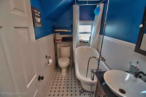 720 E Warren St, Dunmore, PA 18512 photo 29