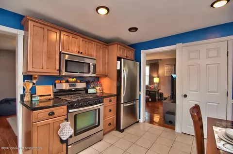 720 E Warren St, Dunmore, PA 18512 photo 19