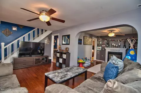 720 E Warren St, Dunmore, PA 18512 photo 13