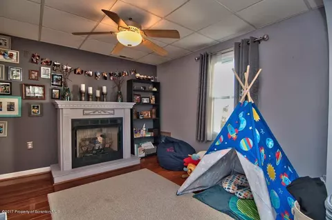 720 E Warren St, Dunmore, PA 18512 photo 14
