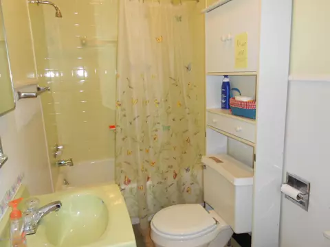 140 E Pine St, Dunmore, PA 18512 photo 32