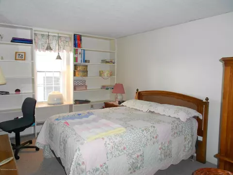 140 E Pine St, Dunmore, PA 18512 photo 25