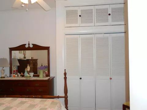 140 E Pine St, Dunmore, PA 18512 photo 12